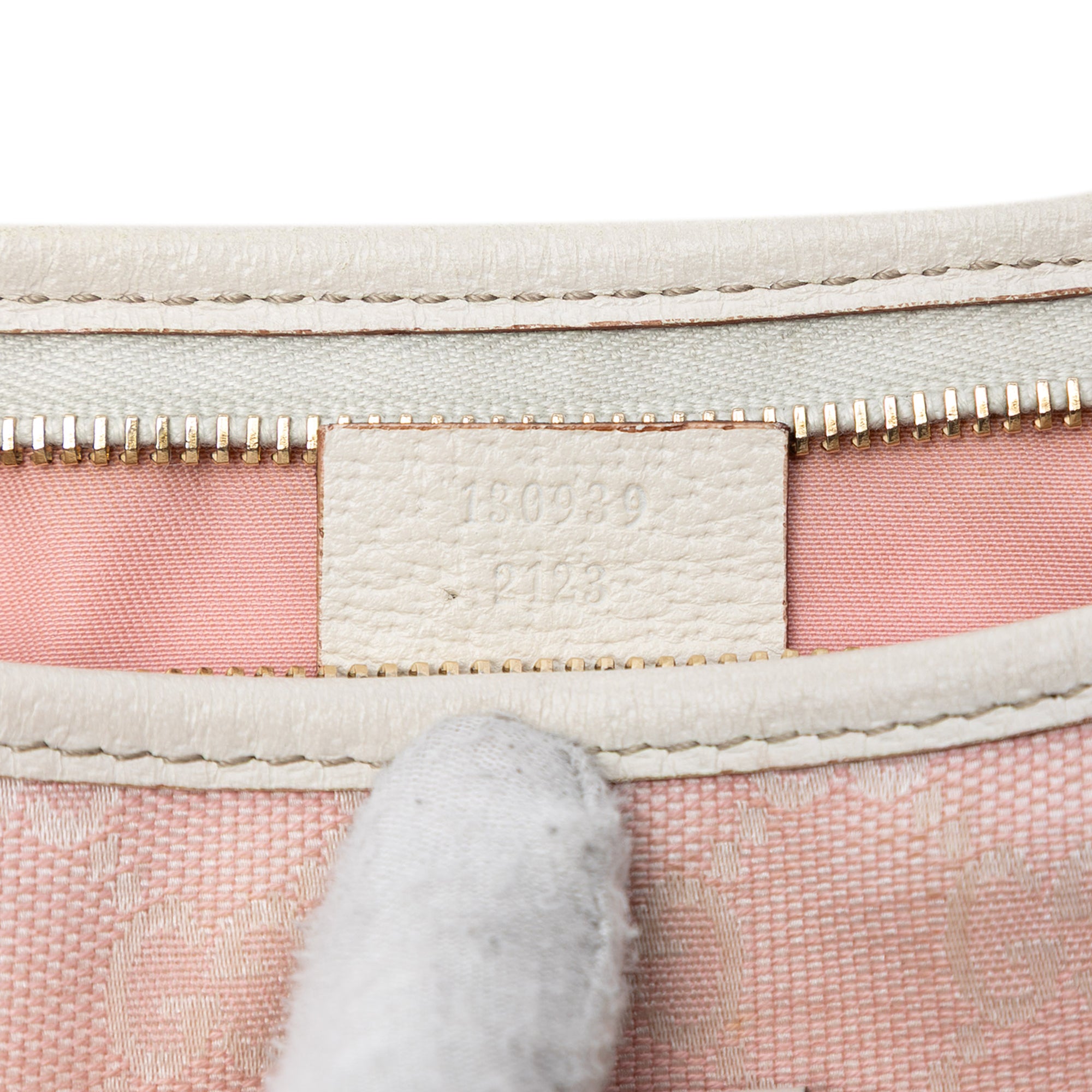GG Canvas Abbey D Ring Pochette - Image 5