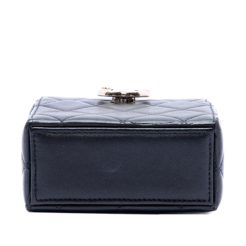 Small Quilted Lambskin Box With Chain - Image 3