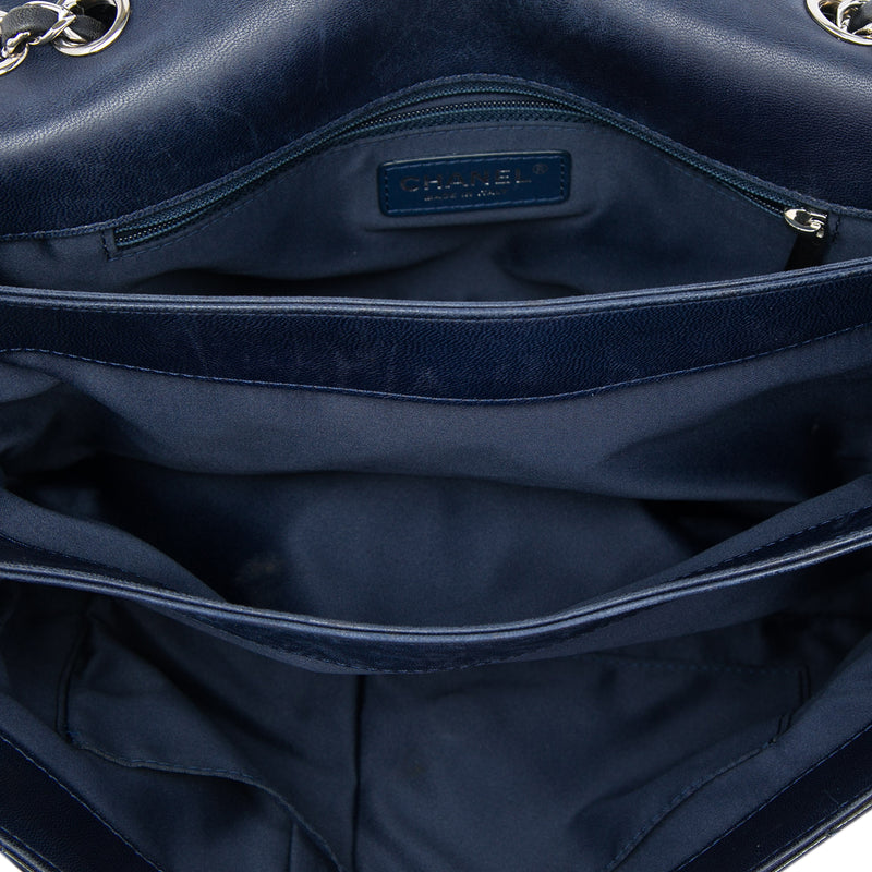 Jumbo Quilted Patent 3 Compartment Flap - Image 4