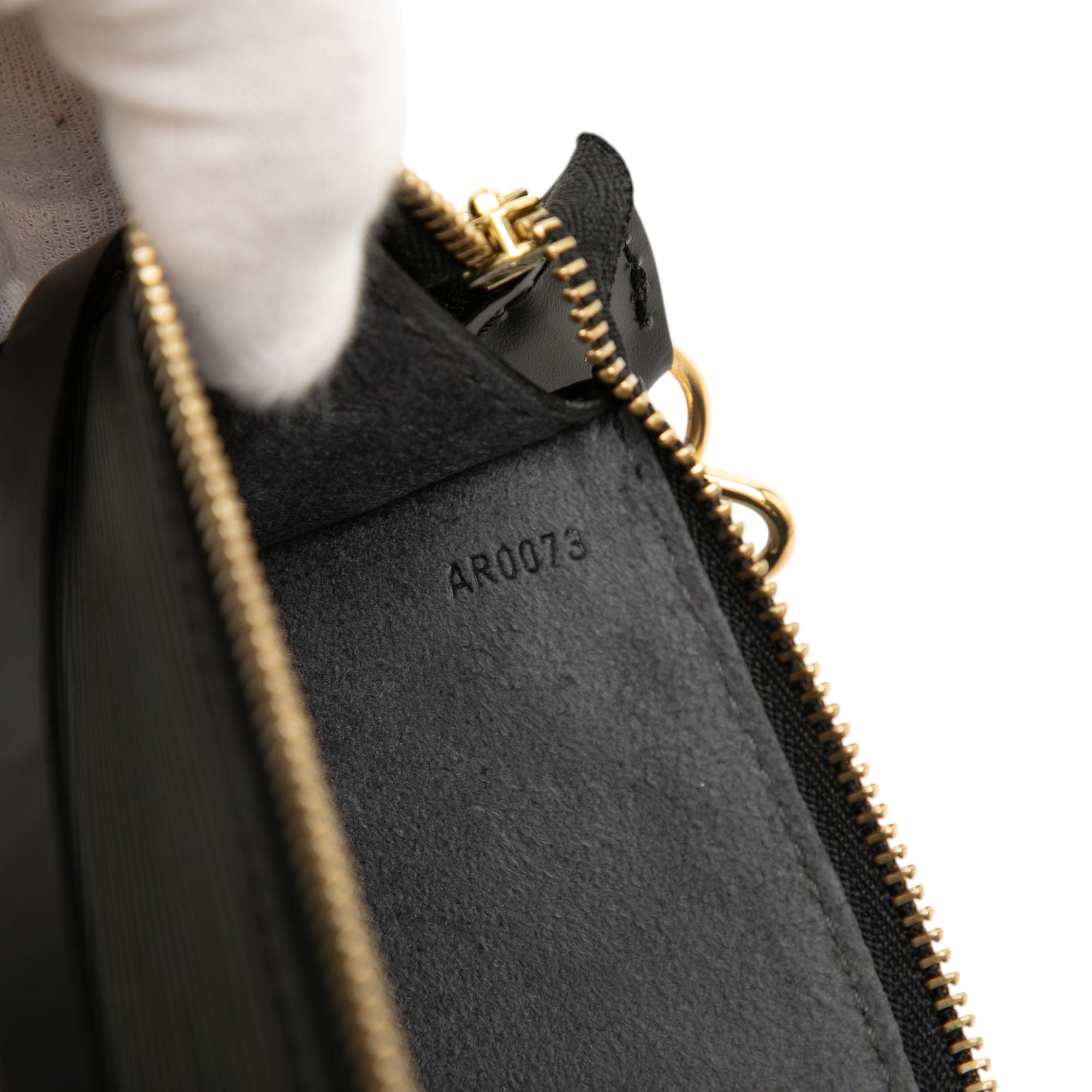 Epi Pochette Accessoires - Image 5