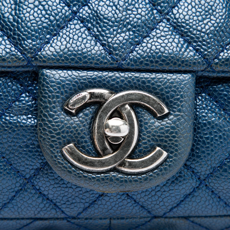 Medium Quilted Iridescent Caviar Easy Flap - Image 5