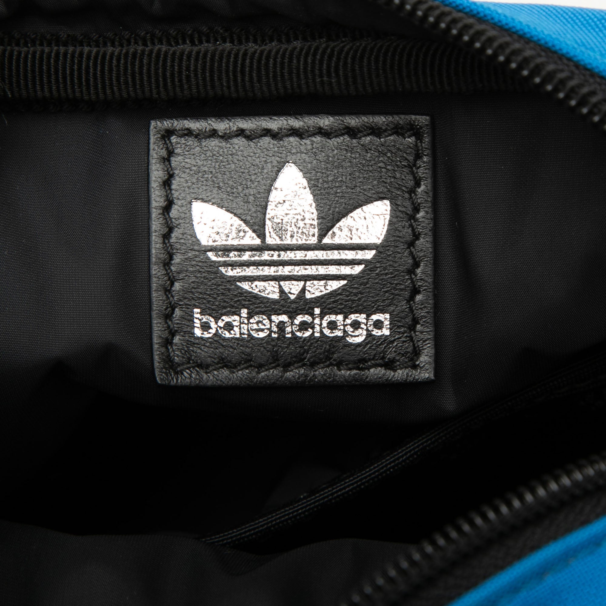Adidas Small Nylon Messenger Bag - Image 5