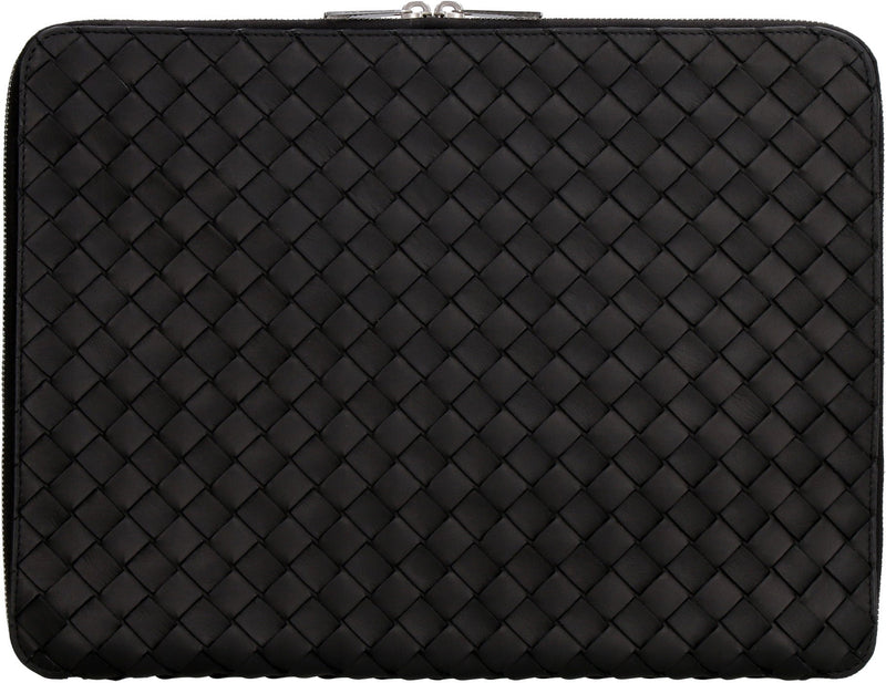 Bottega Veneta Intrecciato Hydrology Clutch — Black Calf