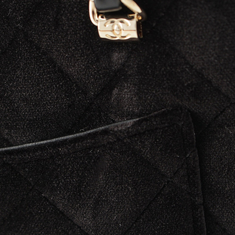 Quilted Velvet Coco Clutch With Chain - Image 14
