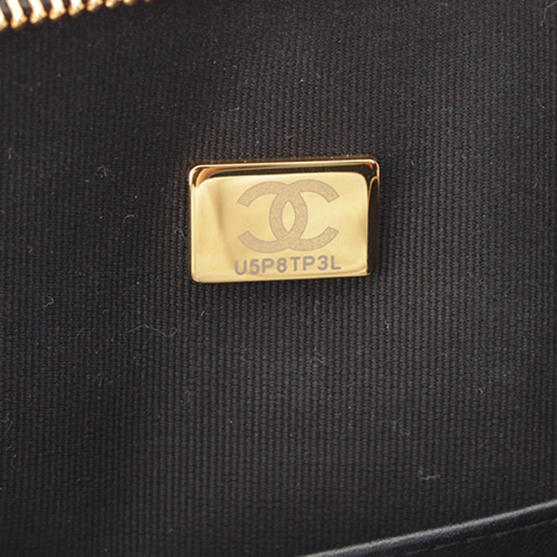 Quilted Velvet Coco Clutch With Chain - Image 7