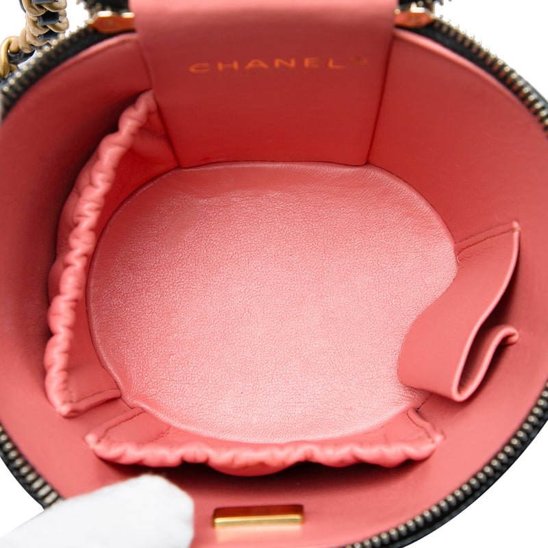 Quilted Patent Afternoon Tea Top Handle Vanity Case with Chain - Image 4