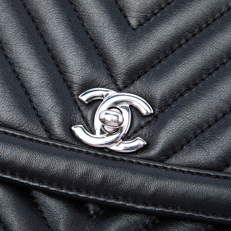 CC Chevron Lambskin Round Flap Clutch - Image 5