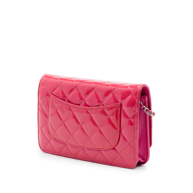 CC Quilted Patent Wallet on Chain - Image 2