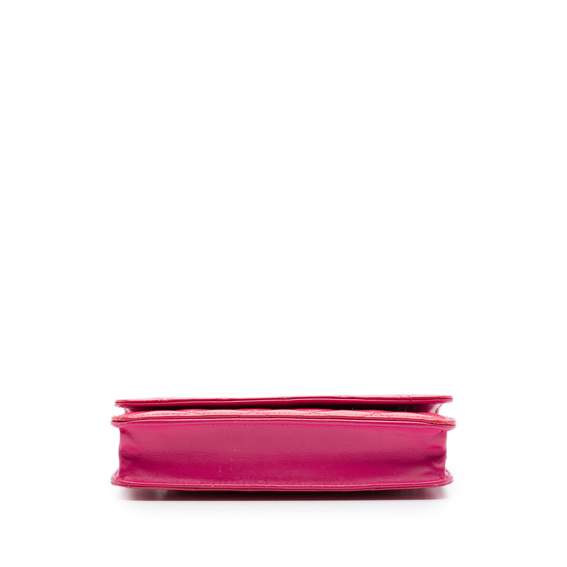 CC Quilted Patent Wallet on Chain - Image 3