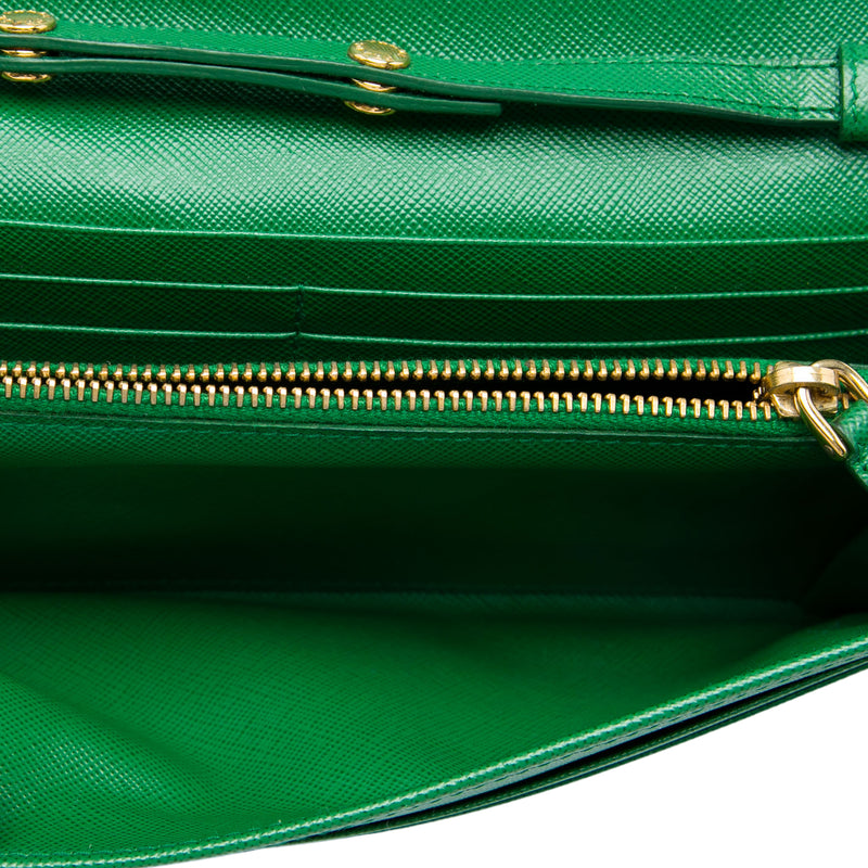 Saffiano Lux Wallet On Chain - Image 4
