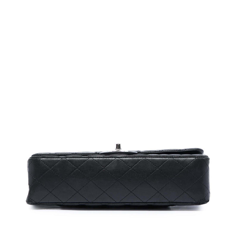 Medium Classic Lambskin Double Flap - Image 3