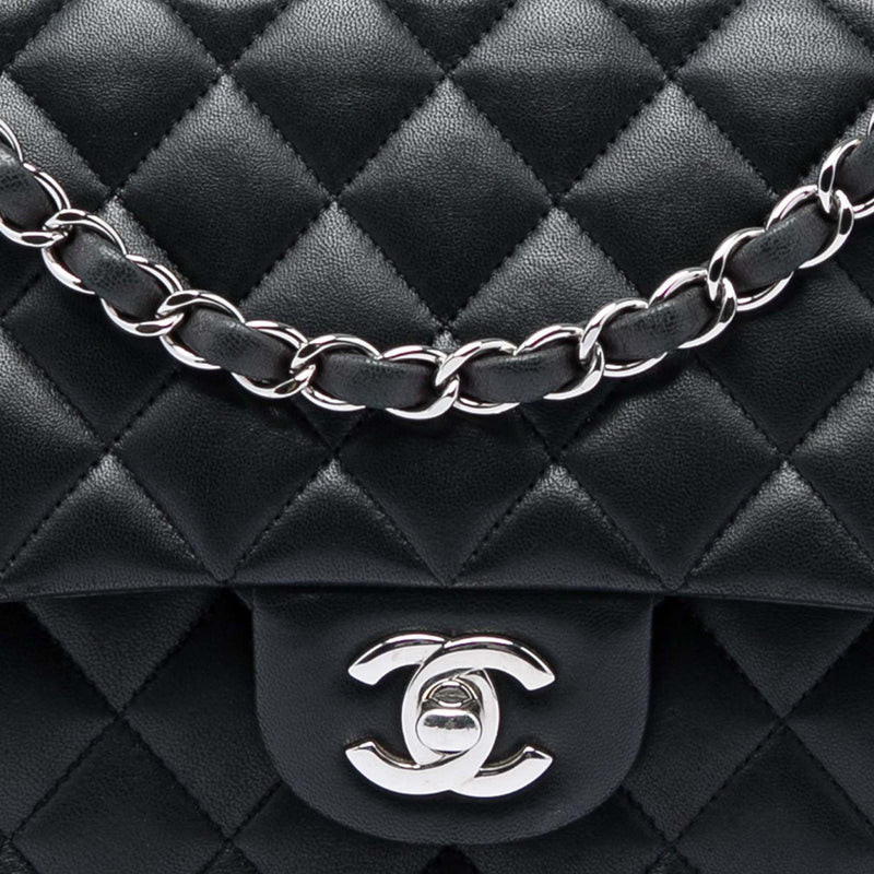 Medium Classic Lambskin Double Flap - Image 5