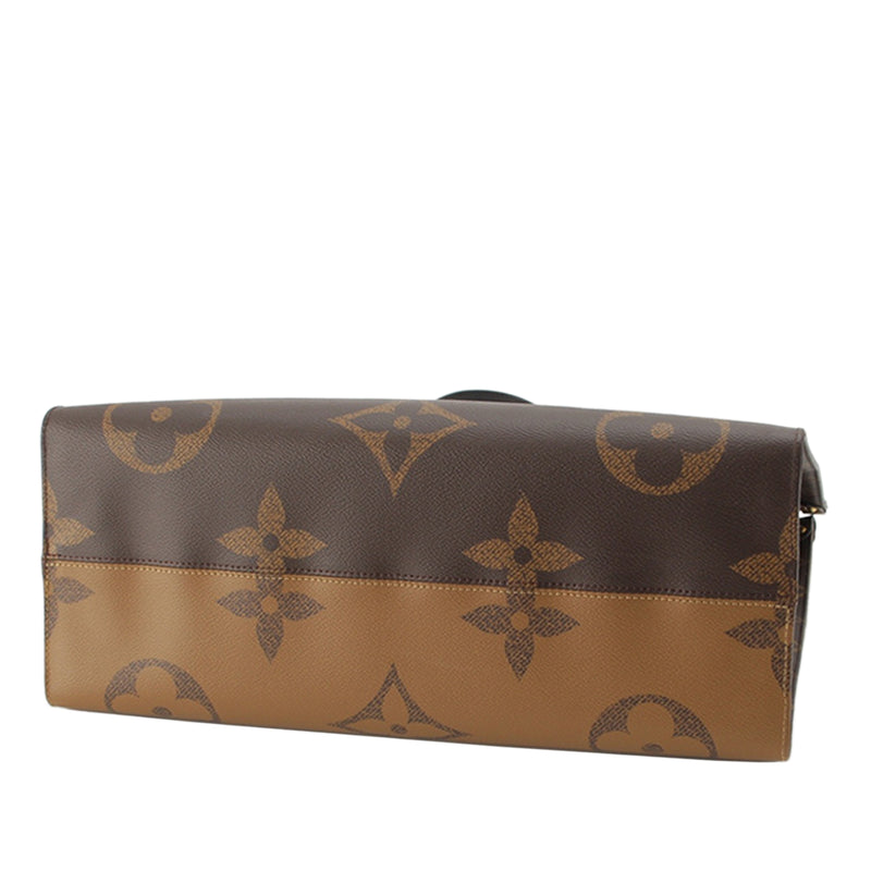 Monogram Reverse Giant OnTheGo GM - Image 6