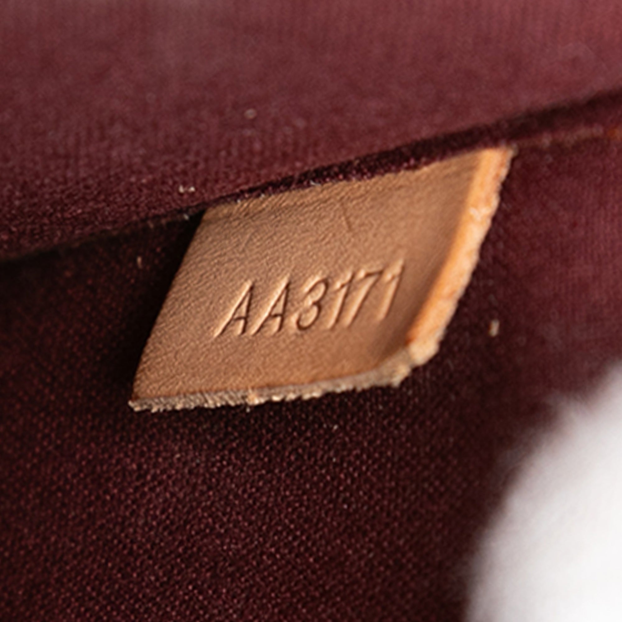 Monogram Vernis Brea MM - Image 6