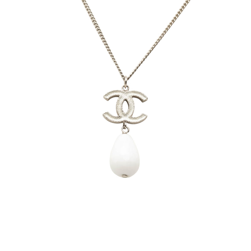 CC Brass Faux Pearl Pendant Necklace - Image 2
