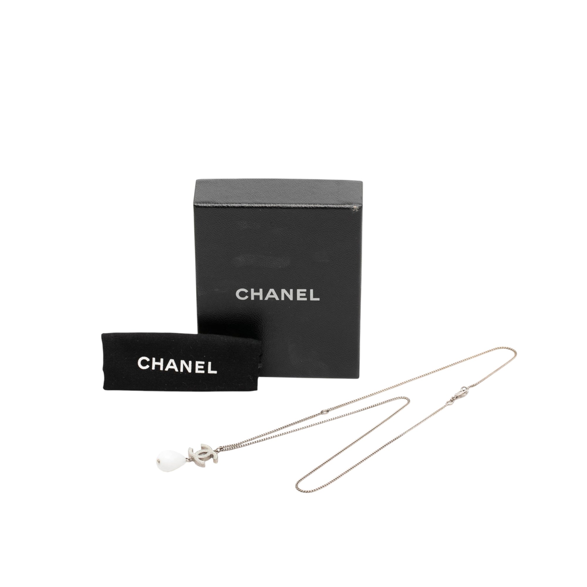 CC Brass Faux Pearl Pendant Necklace - Image 6