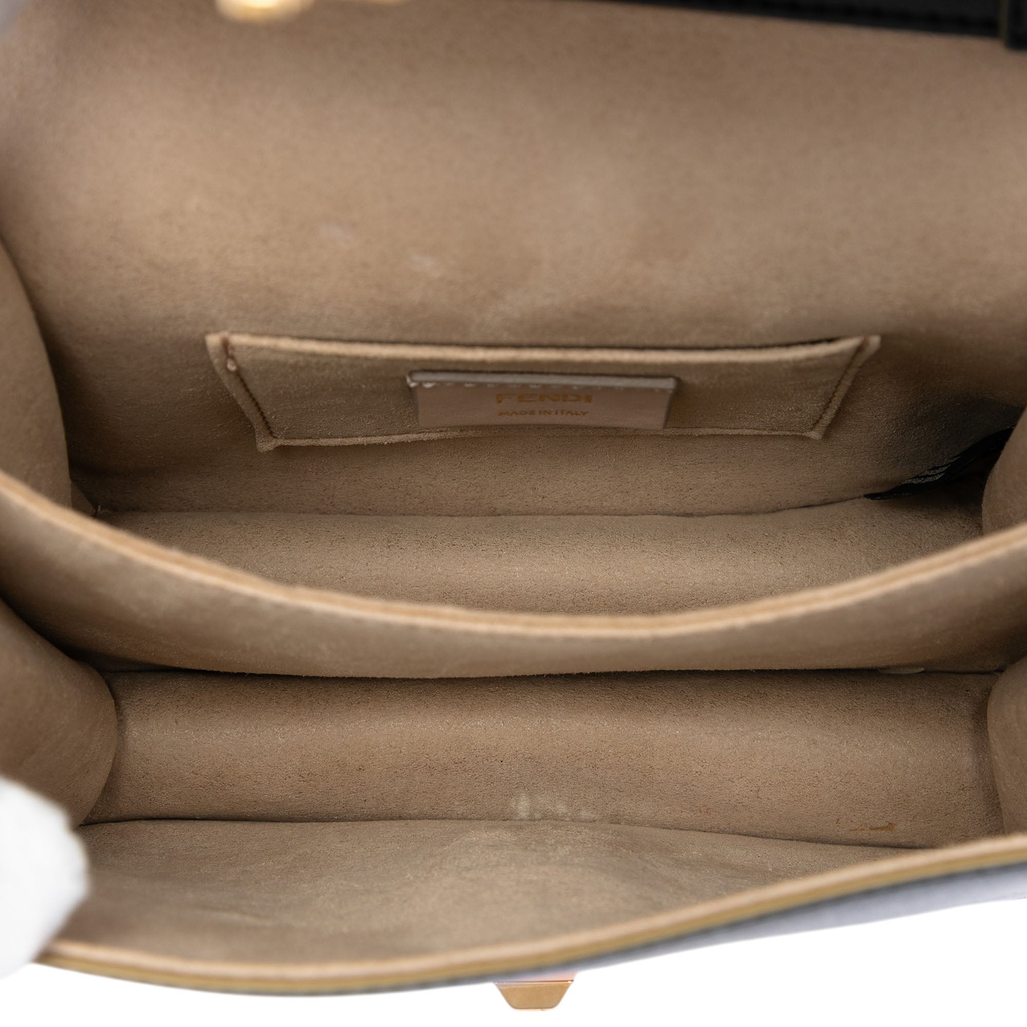 Small Scalloped Leather Kan I Crossbody - Image 4