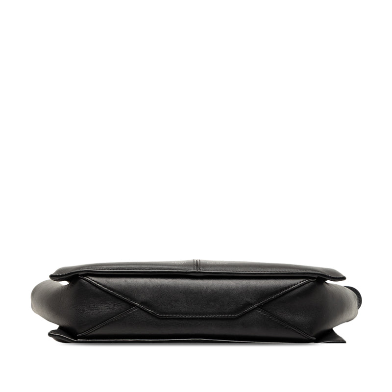 Trifold Leather Clutch On Chain - Image 3