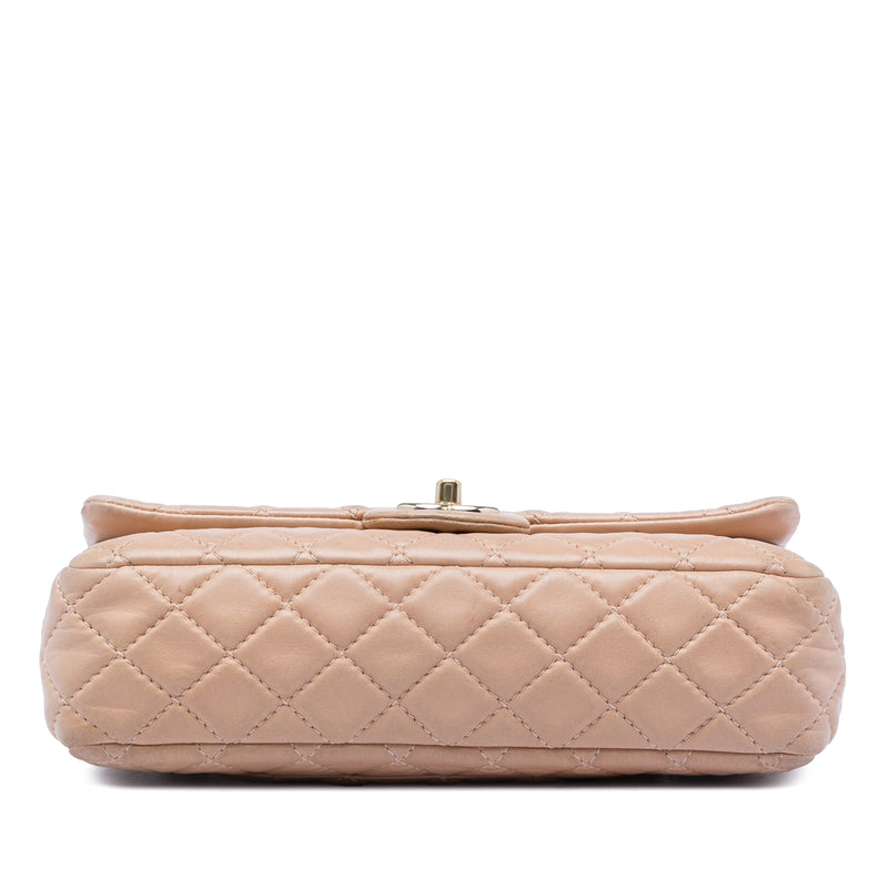 Medium Classic Lambskin Double Flap - Image 3