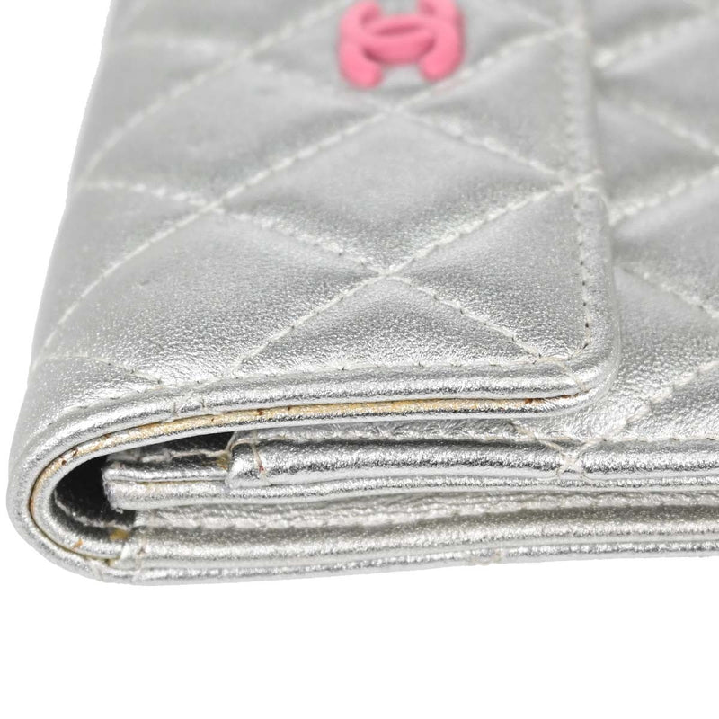 Chanel Cc Flap Card Case Quilted Lambskin Silver Leather Accessory