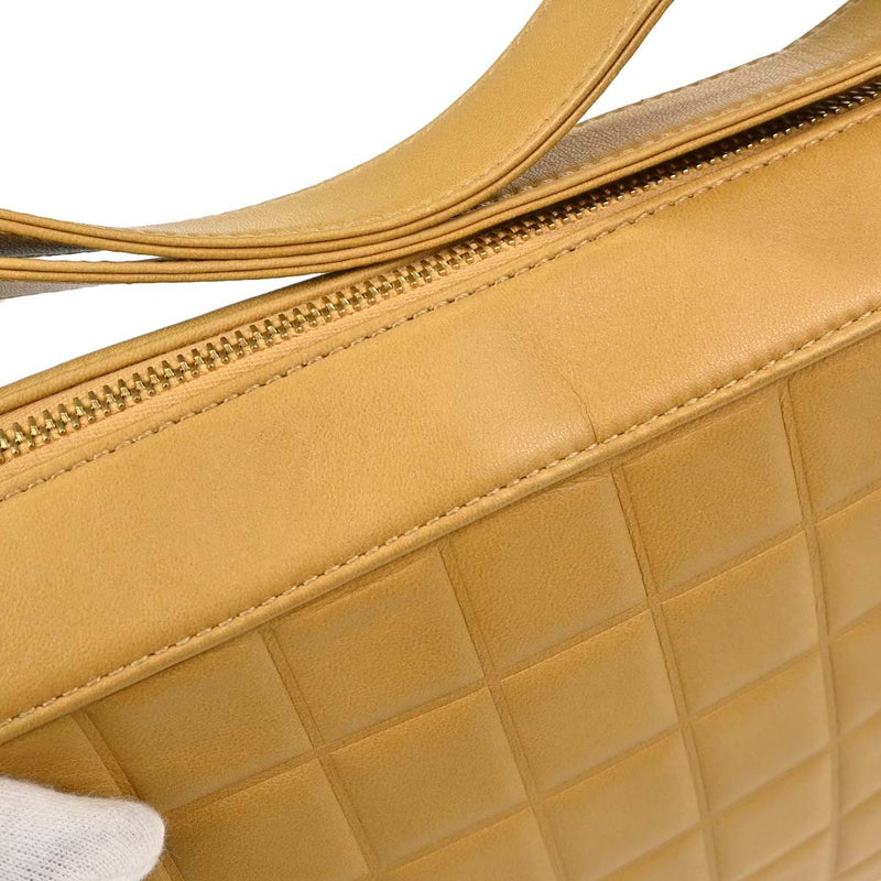 Chanel Chocolate Bar Cc Quilted Leather Beige Bag