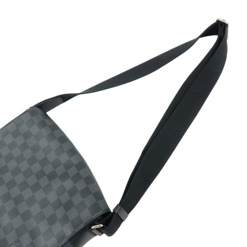 Louis Vuitton District Nm Messenger Damier Graphite Gray Canvas