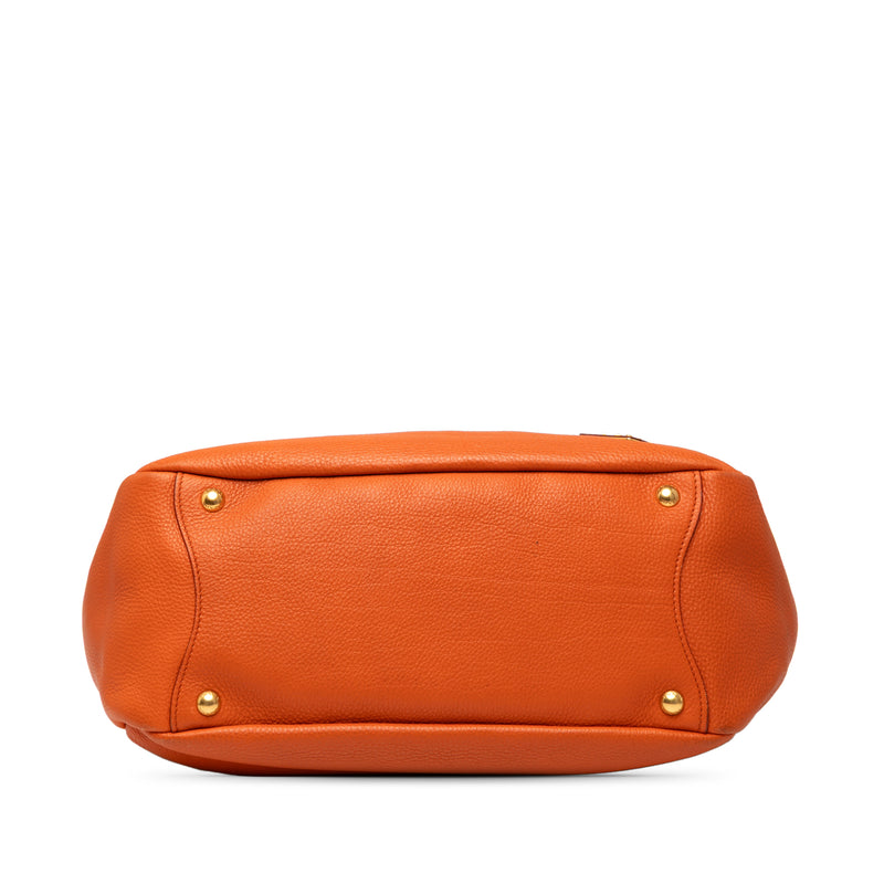 Vitello Daino Side Pocket Shoulder Bag - Image 3