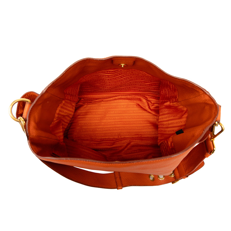 Vitello Daino Side Pocket Shoulder Bag - Image 4