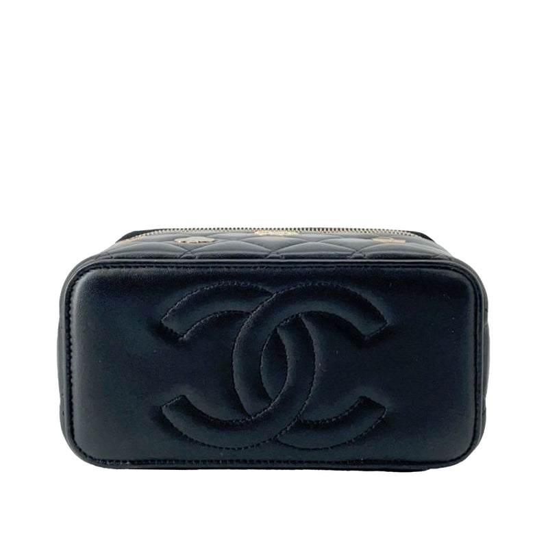 Small Quilted Lambskin Coco Casino Vanity Case With Chain - Image 3
