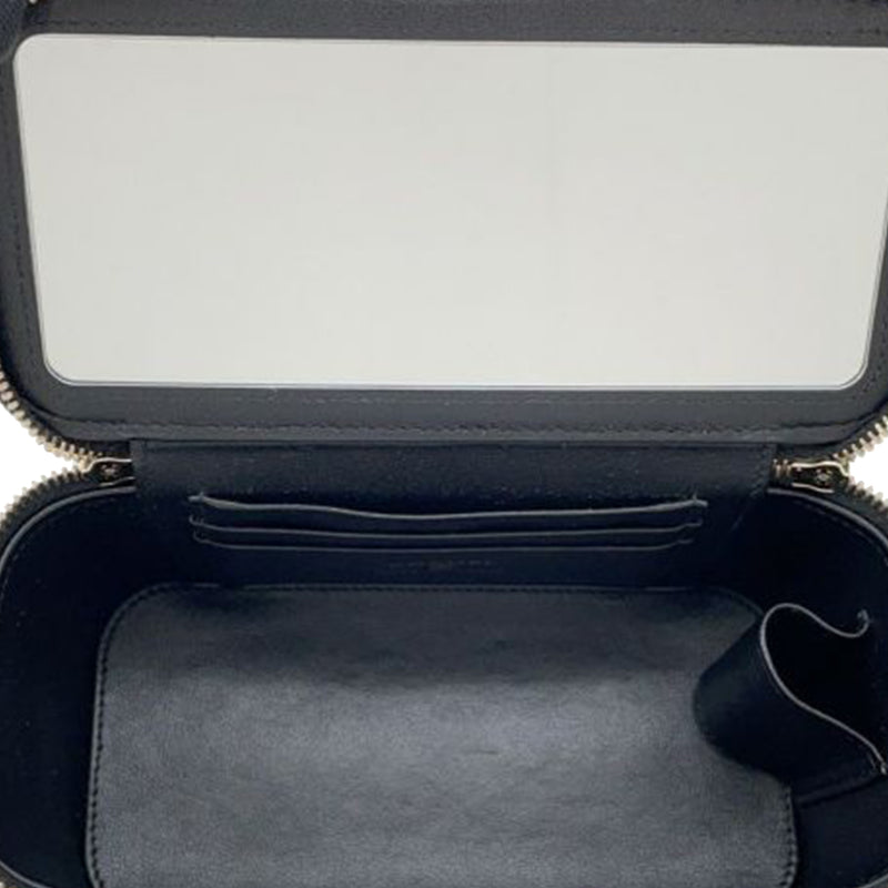 Small Quilted Lambskin Coco Casino Vanity Case With Chain - Image 4