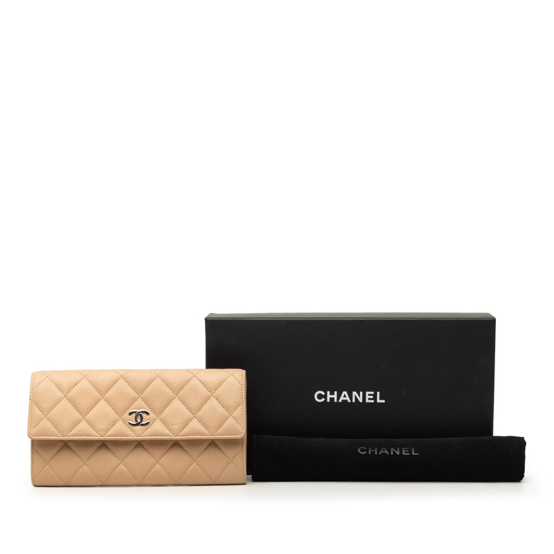 CC Quilted Caviar Gusset Flap Long Wallet - Image 10