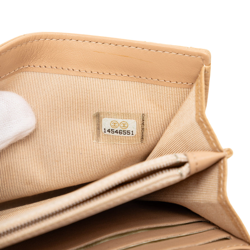 CC Quilted Caviar Gusset Flap Long Wallet - Image 7