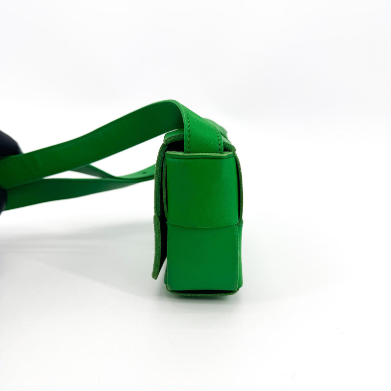 Bottega Veneta Cassette Maxi Intrecciato Leather Green Bag