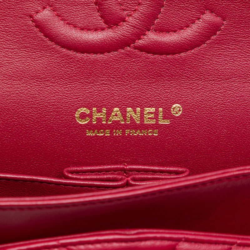 Medium Classic Chevron Lambskin Double Flap - Image 5