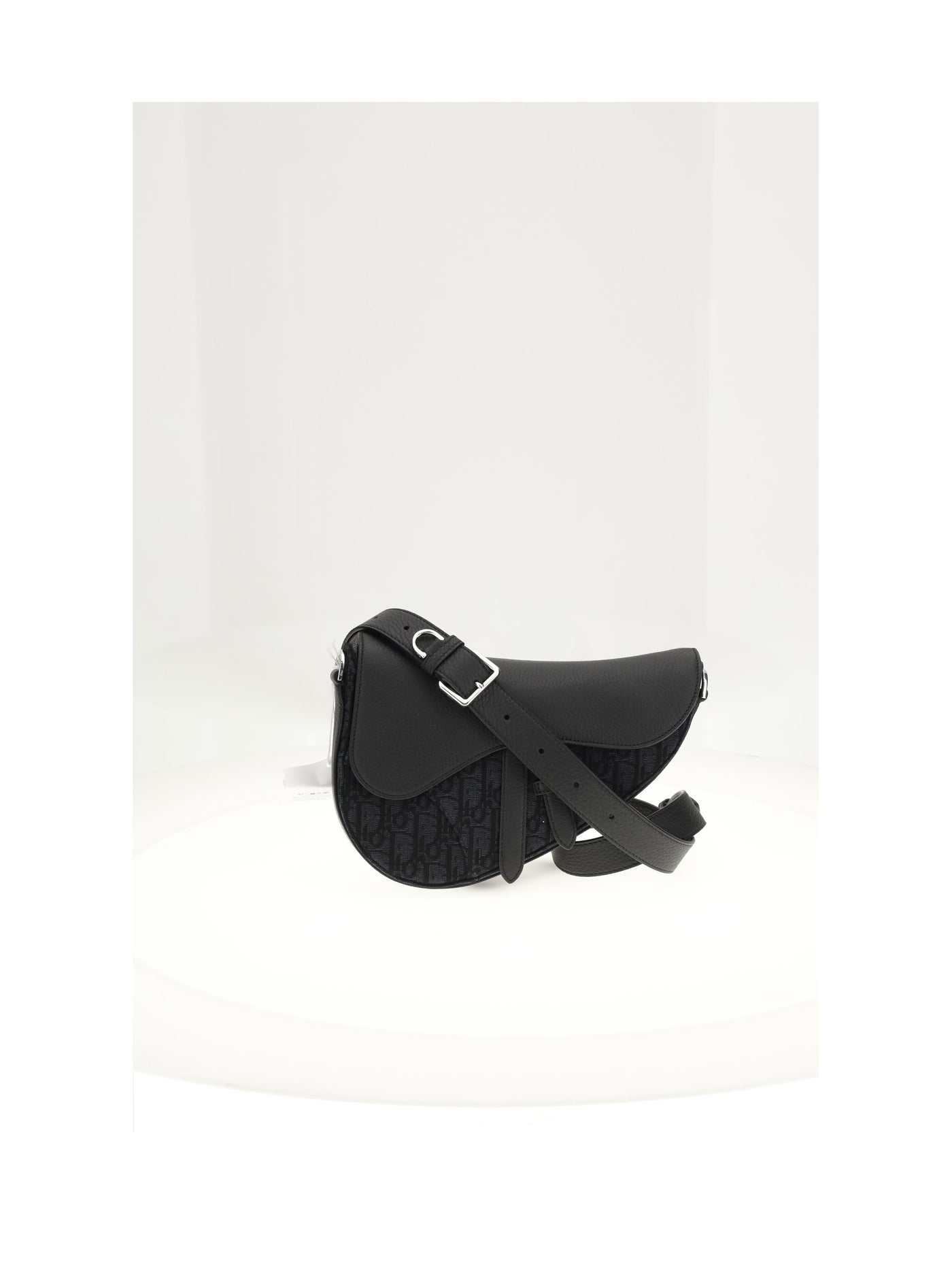 Dior Calf Leather Saddle Shoulder Bag — Black (bos Taurus)