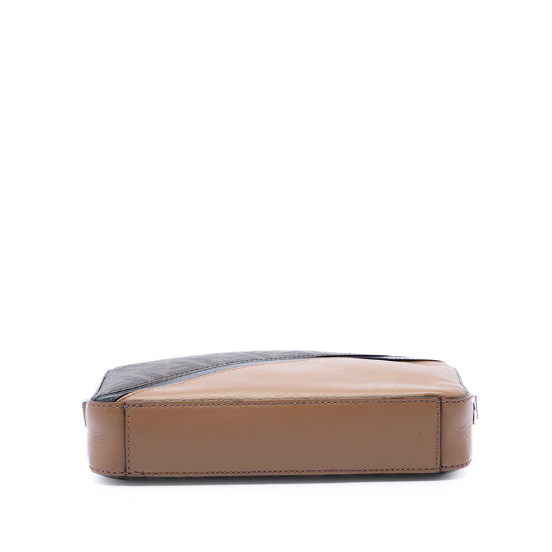 Zucca Coated Canvas Diagonal Camera Bag - Image 3