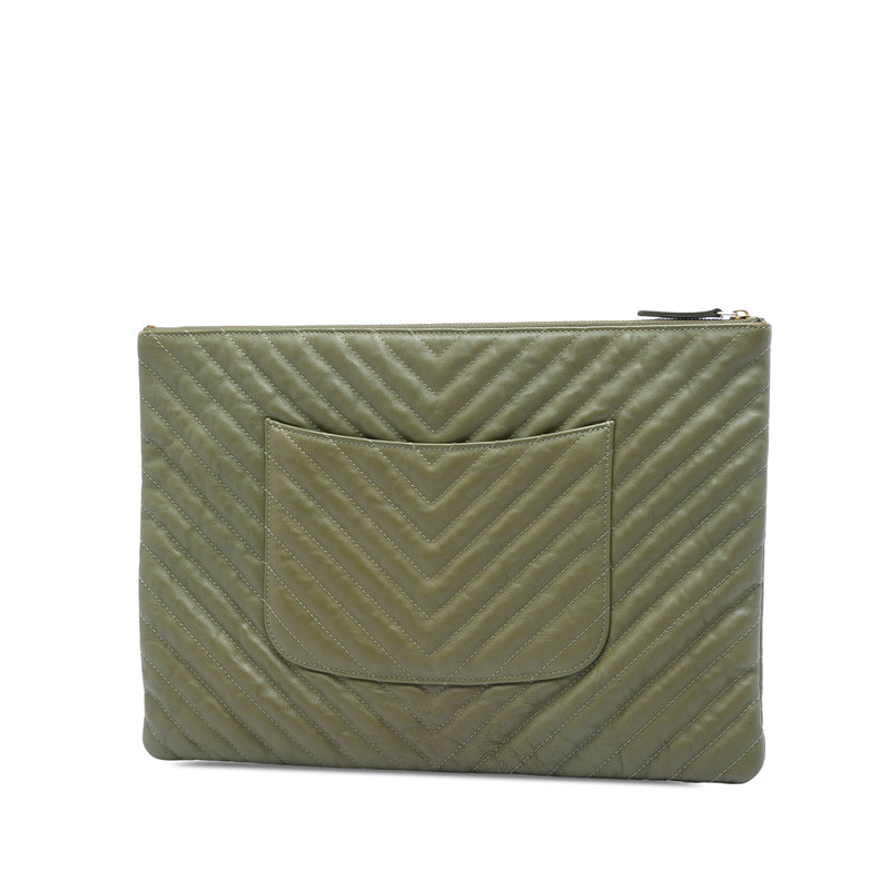 Large CC Chevron Calfskin O Case Clutch - Image 2