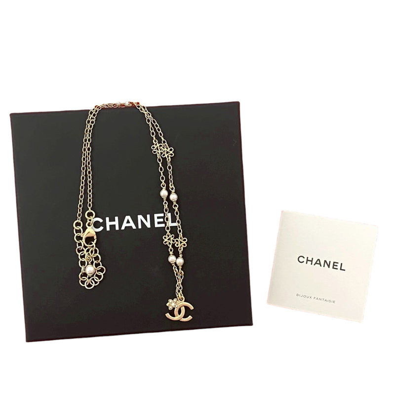 Gold Plated Faux Pearl CC Pendant Flower Station Necklace - Image 5