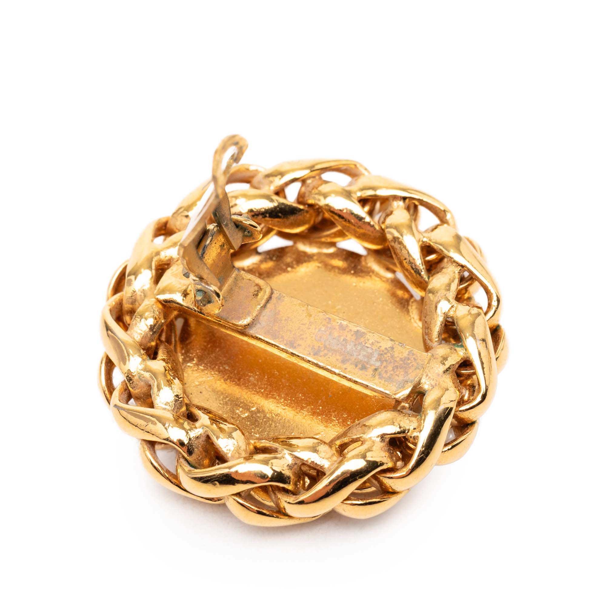 CC Gold Plated Wheat Medallion Clip On Earrings - Image 3