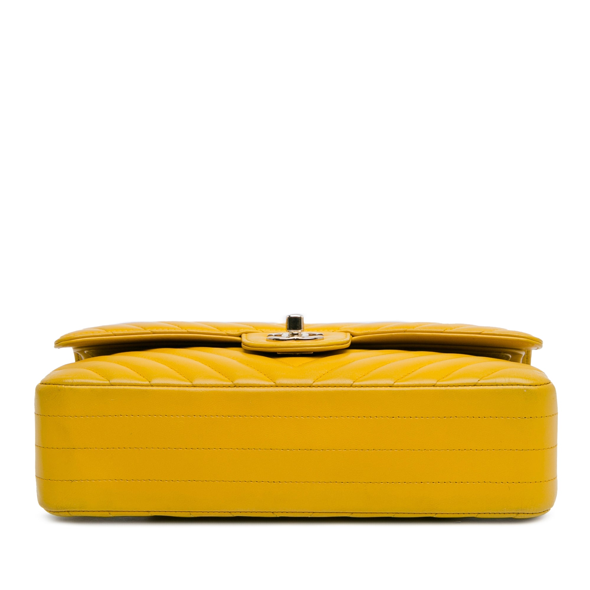 Medium Classic Chevron Lambskin Double Flap - Image 3