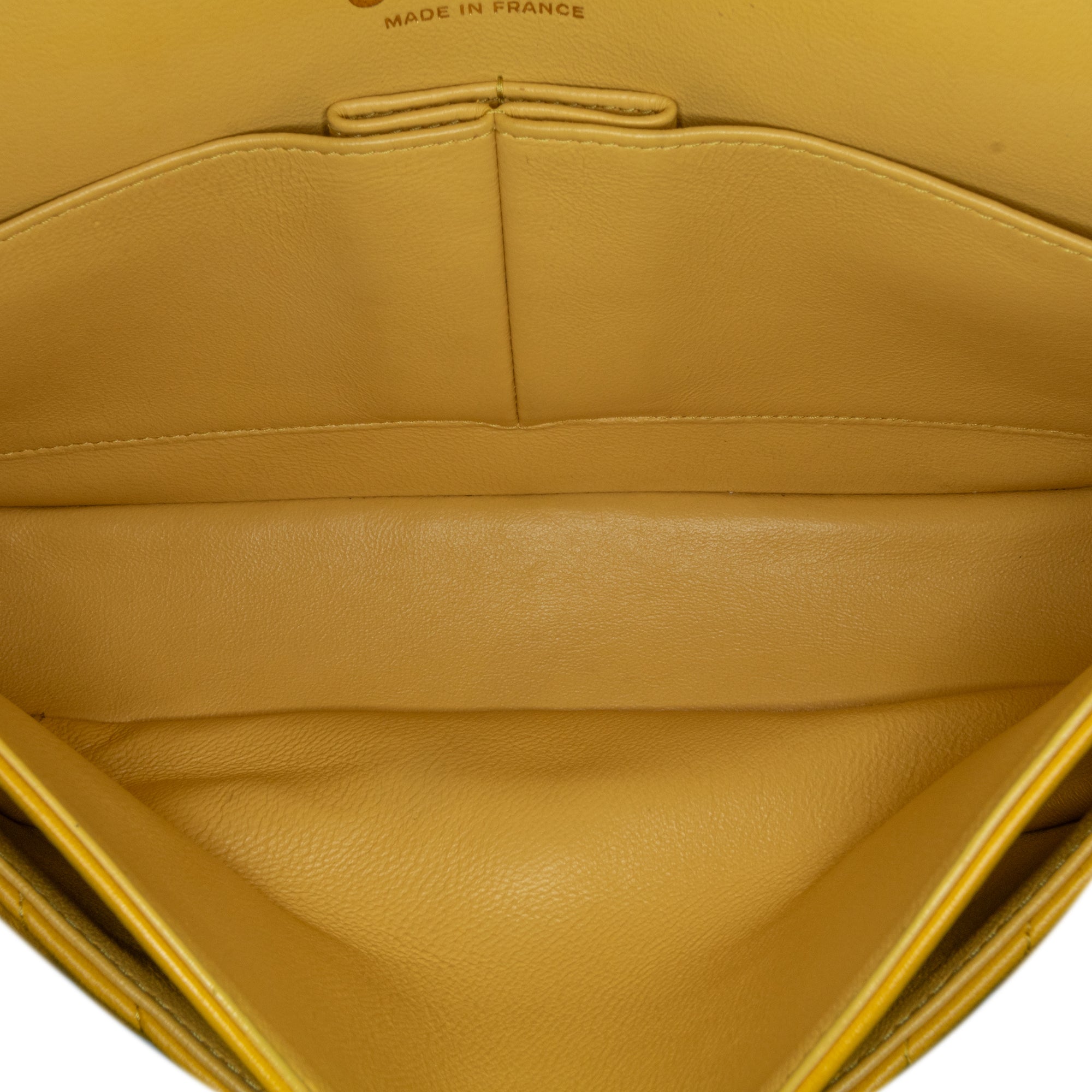 Medium Classic Chevron Lambskin Double Flap - Image 4