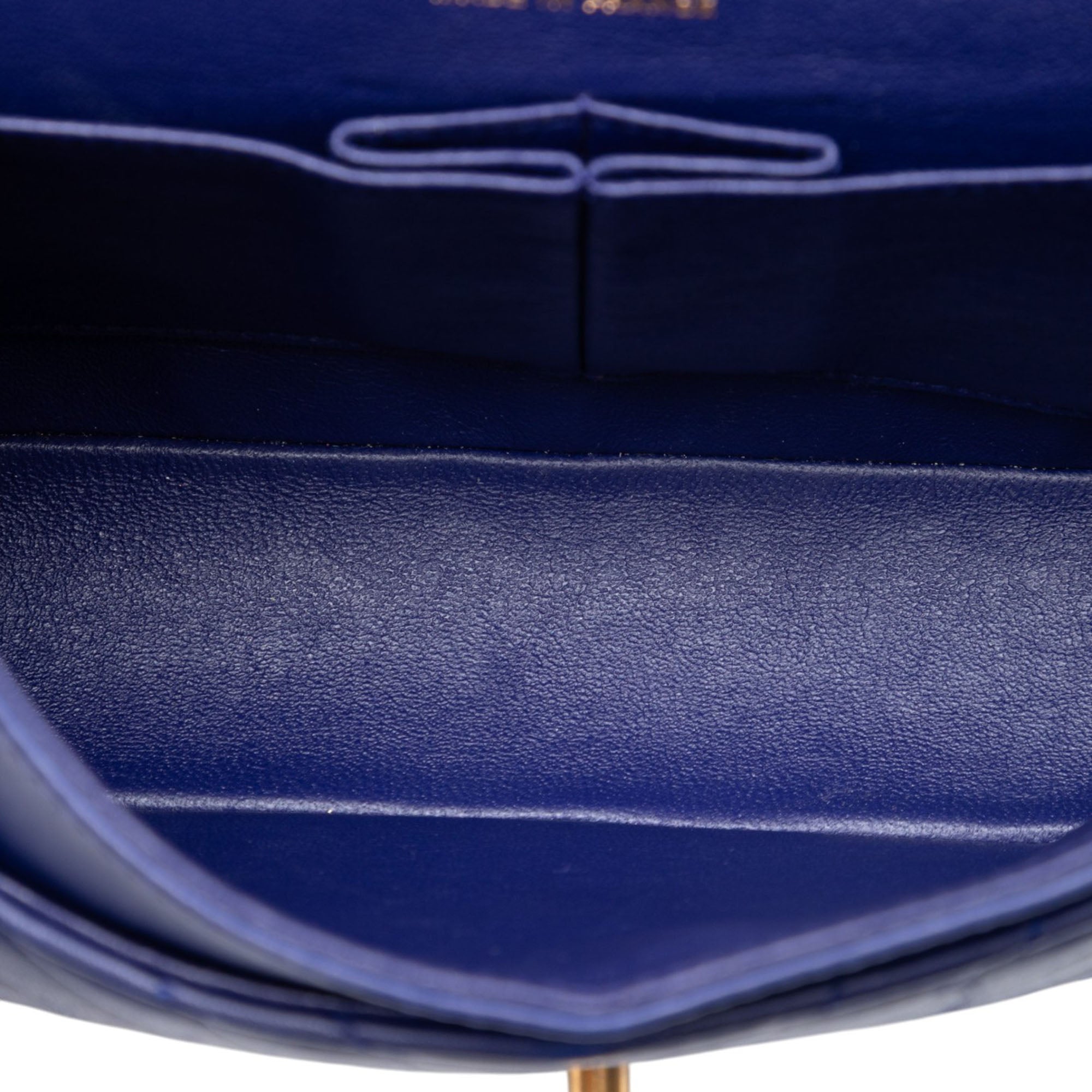 Medium Classic Chevron Lambskin Double Flap - Image 4