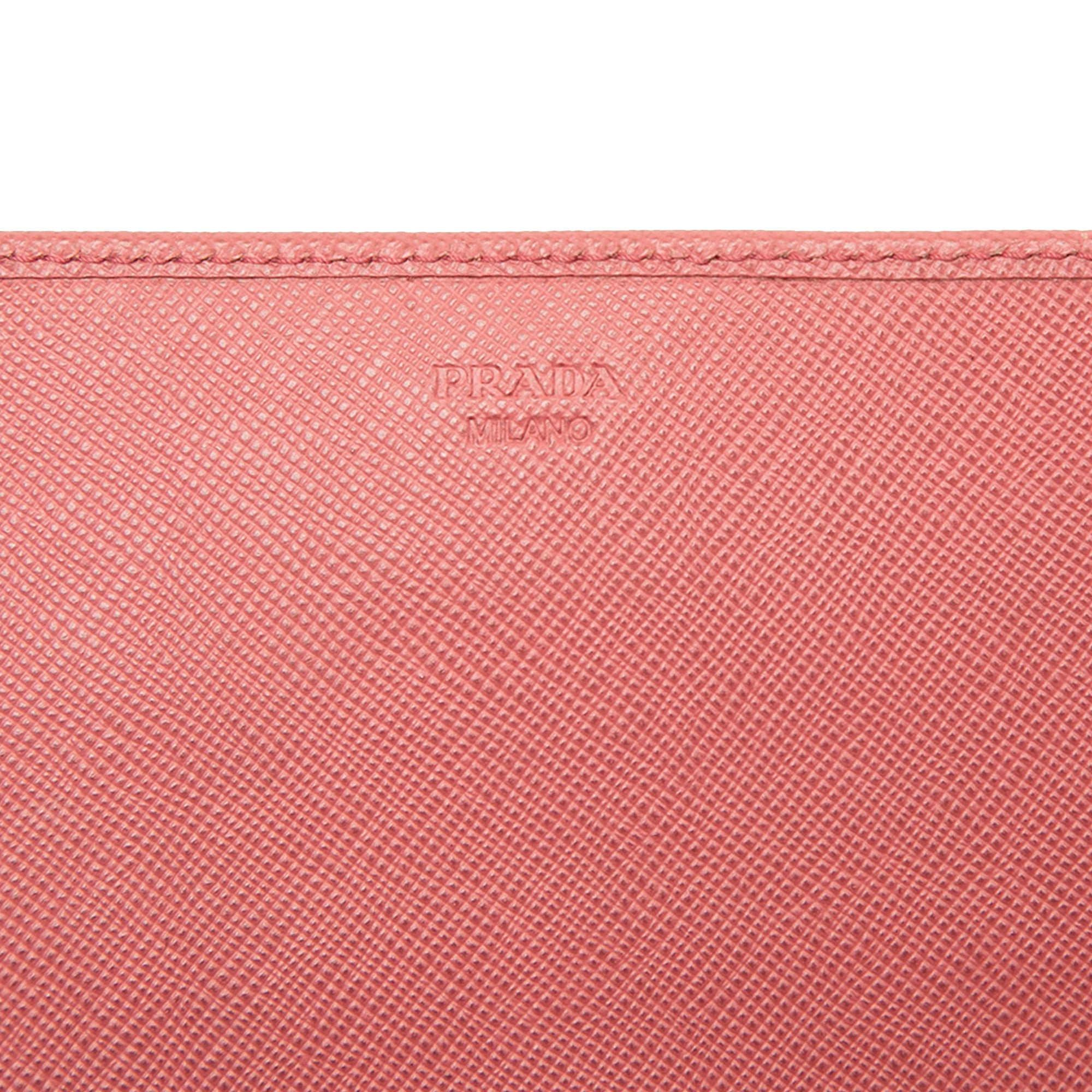 Saffiano Wallet On Chain - Image 5