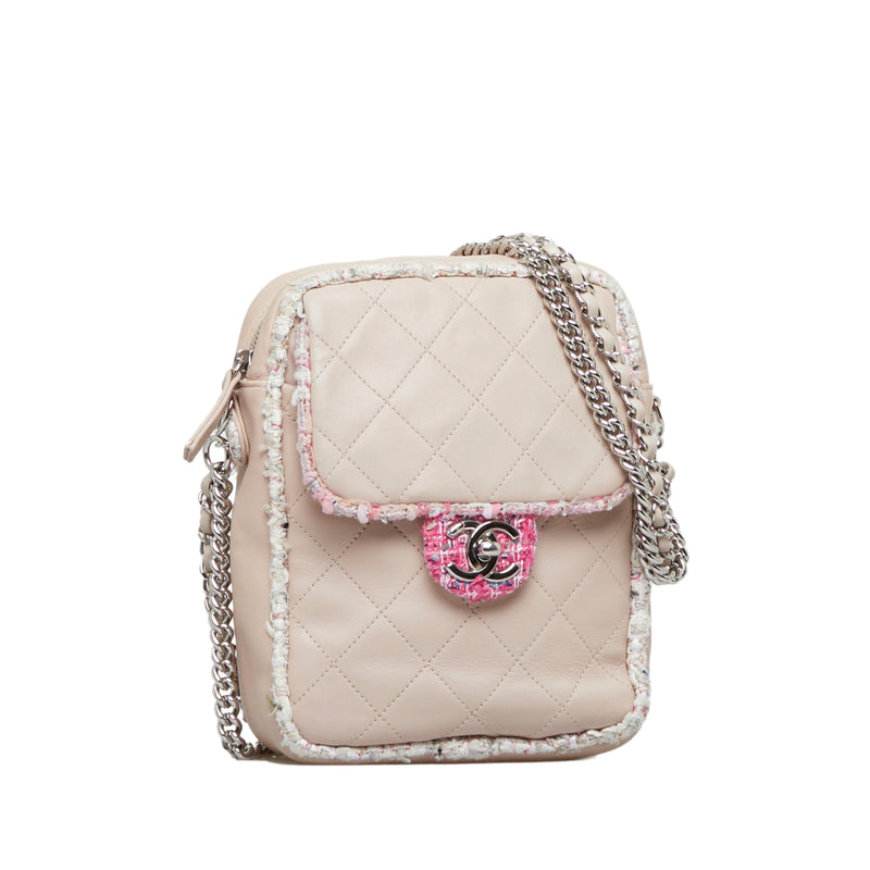 Elegant Tweed Crossbody - Image 2