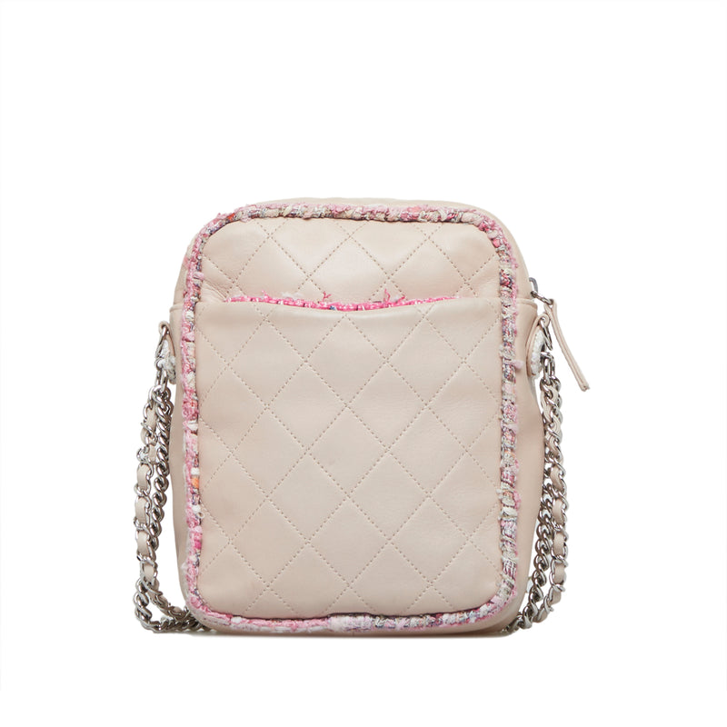 Elegant Tweed Crossbody - Image 3