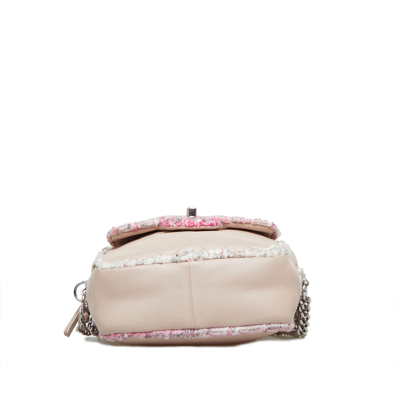 Elegant Tweed Crossbody - Image 4