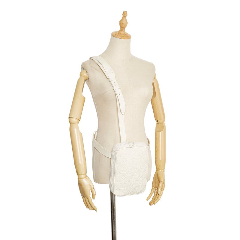Monogram Taurillon Utility Side - Image 9