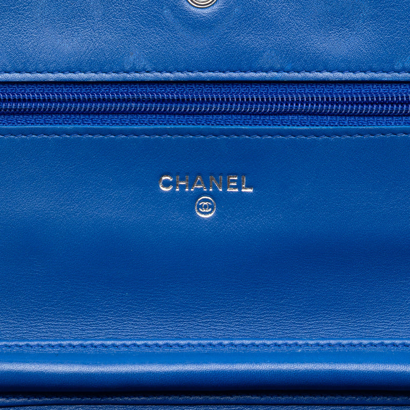 CC Quilted Patent Incognito Wallet On Chain - Image 5