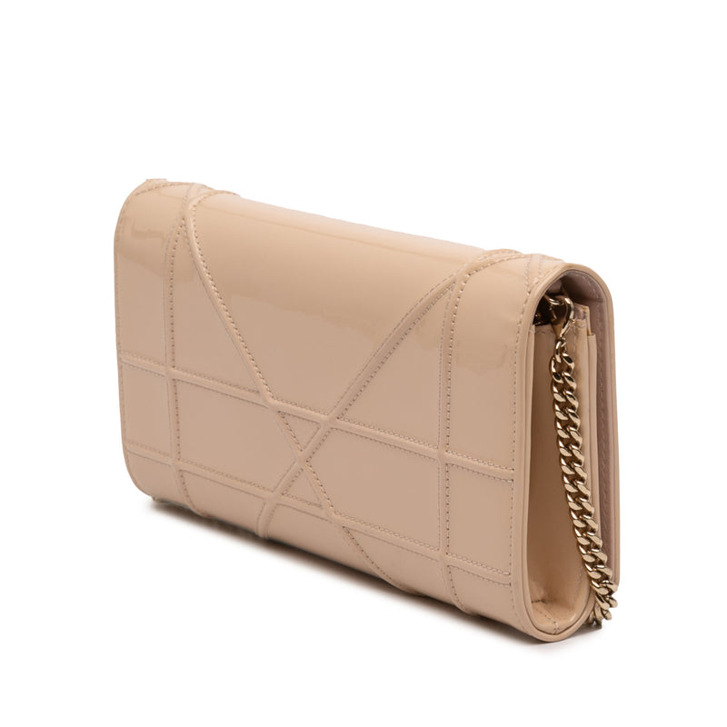 Patent Diorama Wallet On Chain - Image 2