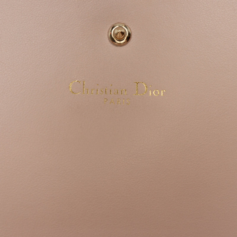 Patent Diorama Wallet On Chain - Image 5